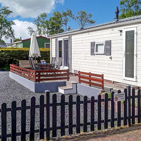 3 Bedroom Stunning Stacaravan In Tzummarum Exterior foto